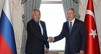 Bakan Akar'dan Rus mevkidaşına "acil ateşkes" çağrısı