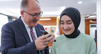 Bakan Özer'den Sivaslı LGS birincilerine tebrik