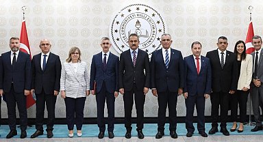 Bakan Özer'e KKTC'li mevkidaşından ziyaret