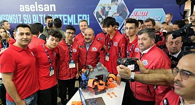 Bakan Varank TEKNOFEST Karadeniz'i gezdi