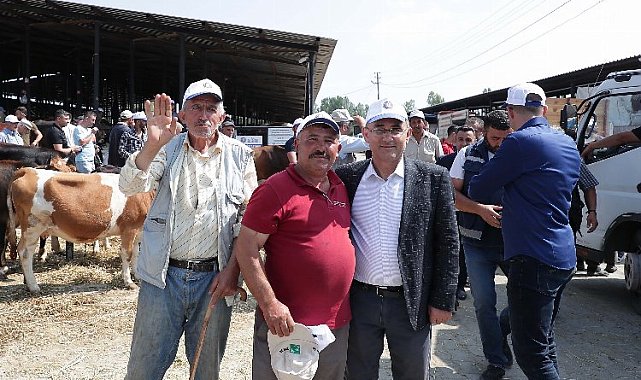 Başkan Işık kurban pazarını ziyaret etti