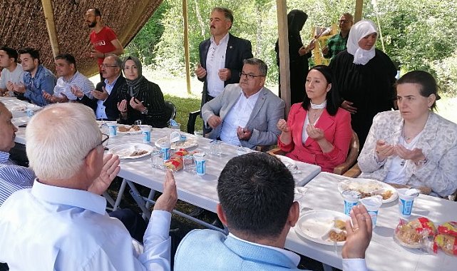 Bilecik'te Pazaryerinde geleneksel buluşmaya yoğun ilgi