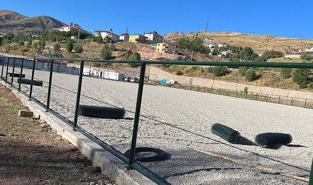 Bingöl Kiğı'ya sentetik çim yüzeyli futbol sahası