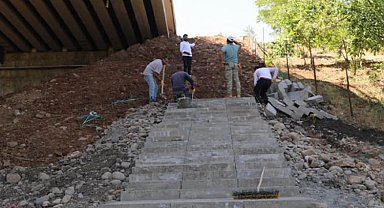 Bingöl'de bozulan yol ve kaldırımlara yenileme