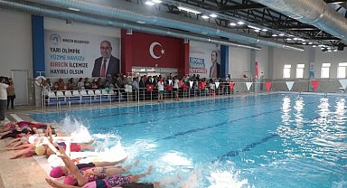 Birecik yüzme havuzu hizmete girdi