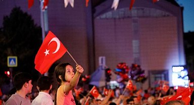 Bursa İnegöl 6'ncı kez demokrasi nöbetinde