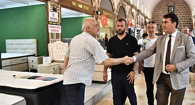 Bursa Osmangazi'de Başkan Dündar'dan esnaf bayramlaşması