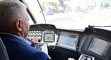 Bursa'da T2 hattı açıldı... Binali Yıldırım vatman oldu