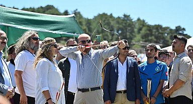 Bursa'da Türk Dünyası Ata Sporları Şenliği coşkusu