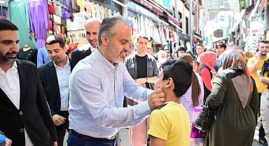 Bursa'nın çarşılarında bayram bereketi