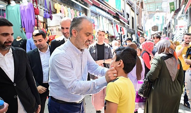 Bursa'nın çarşılarında bayram bereketi