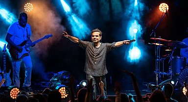 Caresse Bodrum'da Kenan Doğulu rüzgarı
