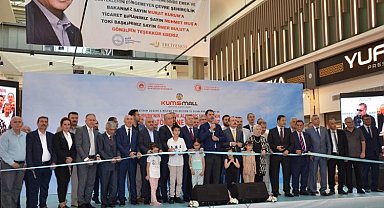 Cumhurbaşkanı Erdoğan KumsMall AVM'yi açtı
