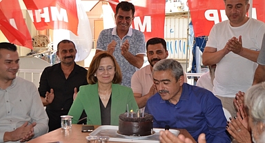 DİDİM MHP'DE AD GÜNÜ SÜPRİZİ