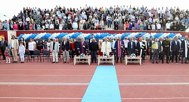 ERÜ Spor Bilimleri Fakültesi'nde mezuniyet coşkusu