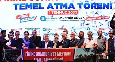 Finike Cumhuriyet Meydanı'nın temeli atıldı