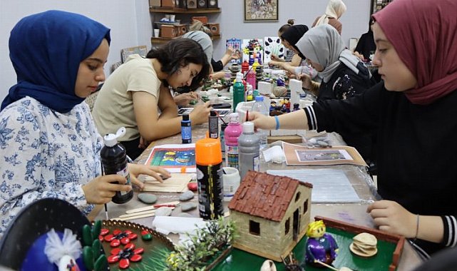 Fırat Nehri'nin taşları kadın eliyle hayat buluyor