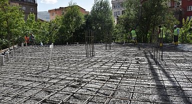 Hakkari'de kapalı pazara temel