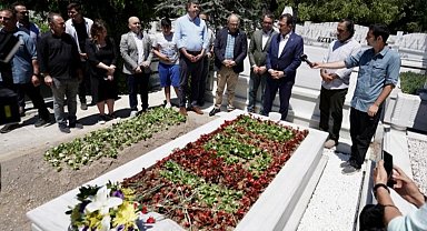 İmamoğlu, Bezirci'yi mezarı başında andı