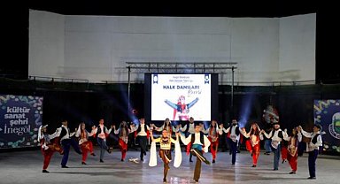 İnegöl Belediyesi halk dansları topluluğundan muhteşem gece