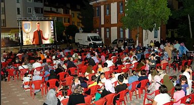 İnönülüler sinema gecesine akın etti