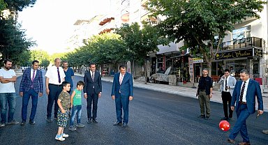İpek Caddesi ışıl ışıl parlıyor