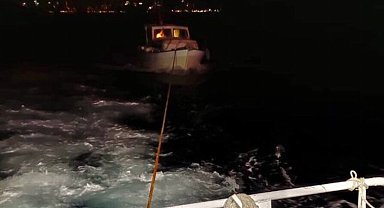 İstanbul Rumeli Kavağı açıklarında sürüklenen tekne kurtarıldı