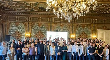 İstanbul'da 51 Blokzincir Uzmanı mezun oldu