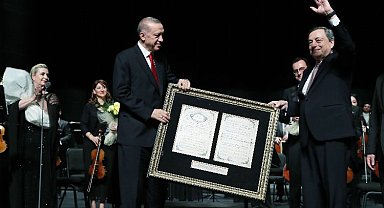 İtalya Başbakanı Külliye'de özel konseri izledi