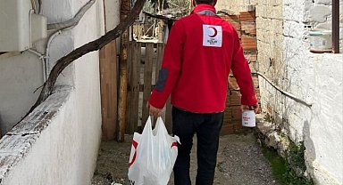 İzmir Buca Kızılay yardımlarda hız kesmiyor