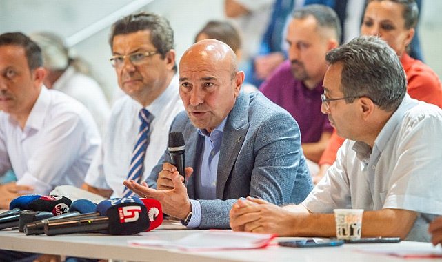 İzmir'de Başkan Tunç Soyer'den asbestli gemiye dava!