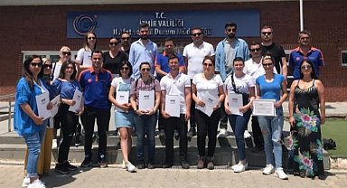 İzmir'de Narlıdere personel 'AFAD gönüllüsü' oldu