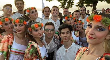 Karadeniz Ereğli sokaklarında İzmit Marşı