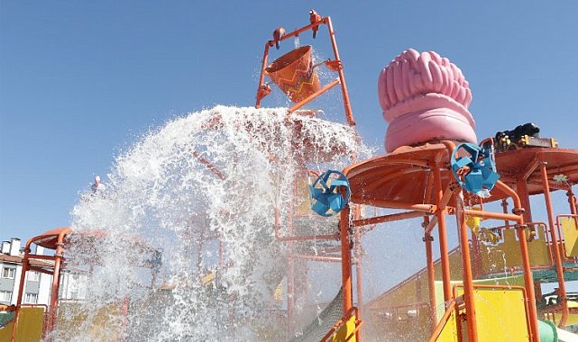 Kocaeli İzmit Aquapark'ta eğlenirken serinleyecek!
