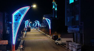 Kocaeli İzmit'te Atatürk motifli aydınlatmalar