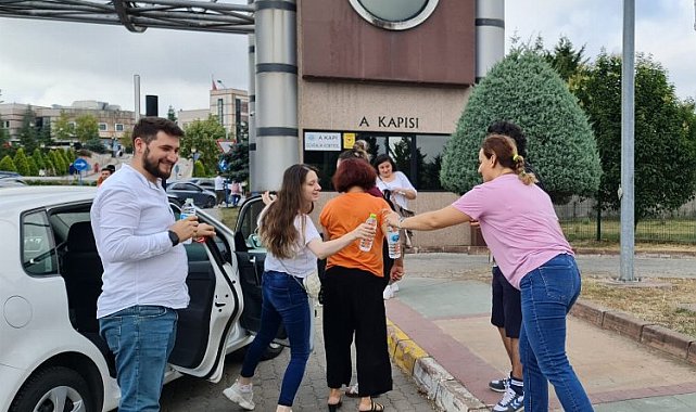 Kocaeli İzmit'te KPSS adayları yalnız bırakılmadı