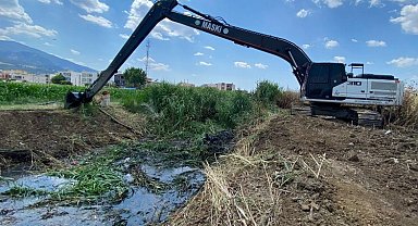 Manisa Şehzadeler'de kurutma kanalı temizliği