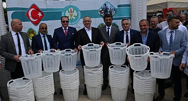 Manisa'da üzüm sepetleri sonrası zeytin kasaları da dağıtılacak