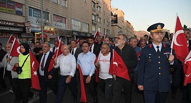 Memduh Büyükkılıç'tan '15 Temmuz' mesajı