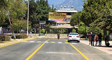 Mersin caddeleri asfaltlanıyor