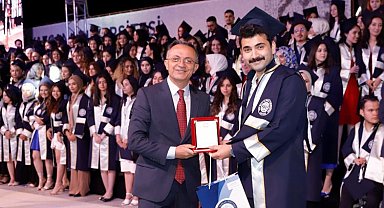 Nuh Naci Yazgan Üniversitesi'nde (NNYÜ) mezuniyet coşkusu