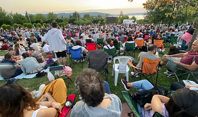 Özgürlük Park'ında sinema keyfi