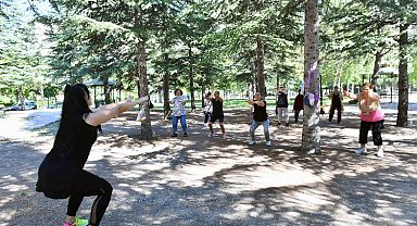 Sağlıklı yaşam için her sabah spor