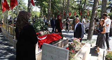 Şehit polise anlamlı ziyaret