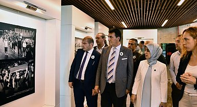 Srebrenitsa şehitleri Bursa Osmangazi'de fotoğraflarla anıldı