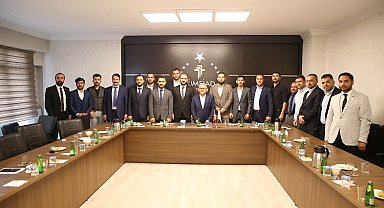 TÜMSİAD Söyleşileri'nin konuğu Memduh Büyükkılıç