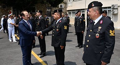 Vali Pehlivan Mehmetçik ile bayramlaştı