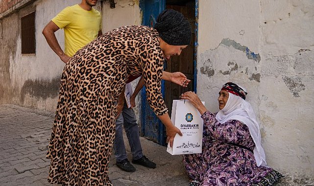 Yaşlılara bayram hediyesi