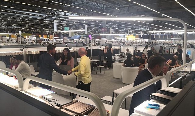 Yünsa Sonbahar Kış 2023-2024 koleksiyonunu tanıttı