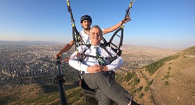 Adnan İncetoprak yamaç paraşütü yaptı